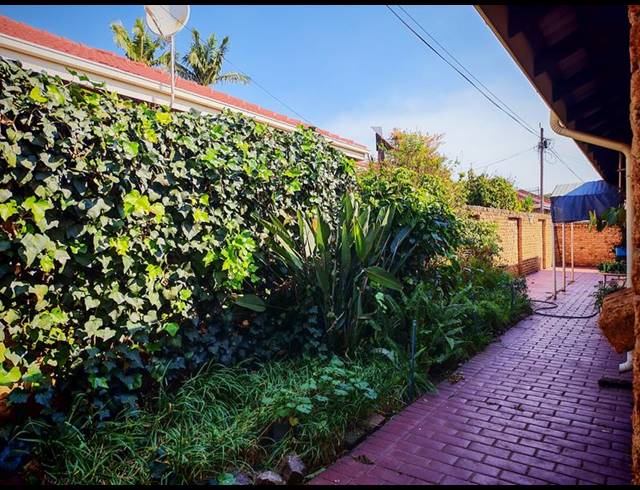 4 BEDROOM PROPERTY TO RENT IN FLORAUNA